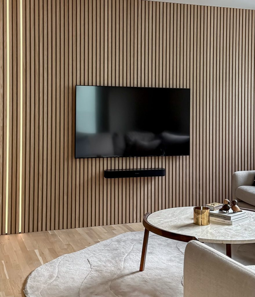 woodupp tv mount akupanel beige felt scaled